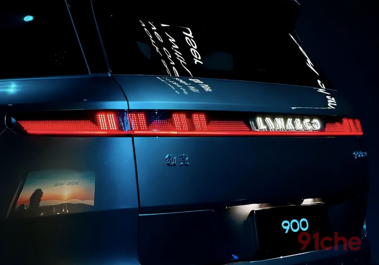 车企纷纷发布大型车，2025年的“内卷”方向换赛道了