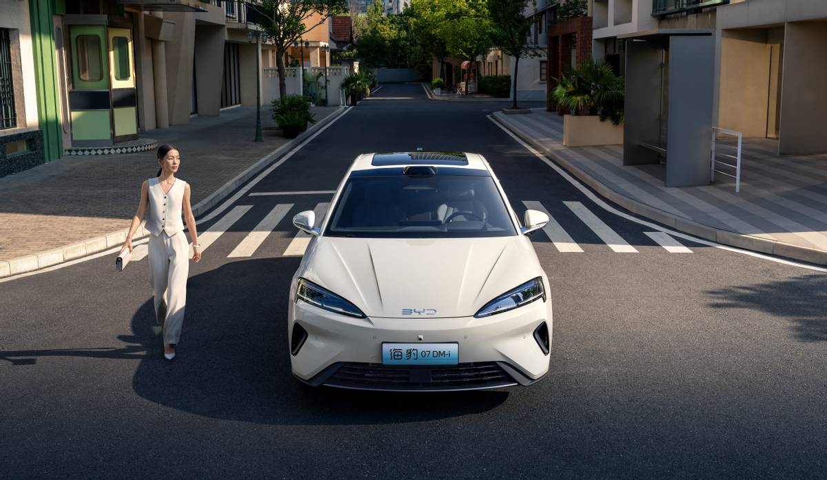 入门即满配，比亚迪2026款海豹07DM-i正式上市，14.98万元起