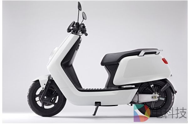 电动车小牛、雅迪相撞：鹿死谁手 –