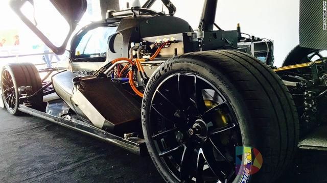 电动无人驾驶汽车嗷嗷跑:时速高达350公里