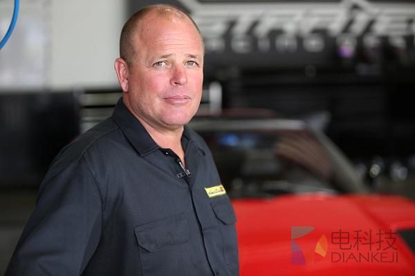 厉害了 他把法拉利变成了电动汽车