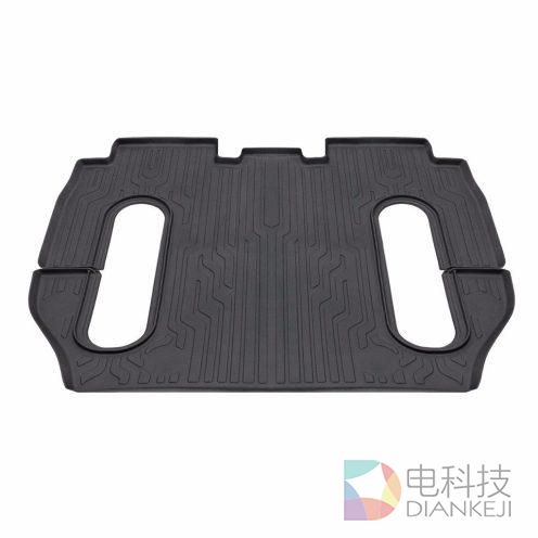 鹰翼造型还不够 特斯拉Model X“背上”雪橇架