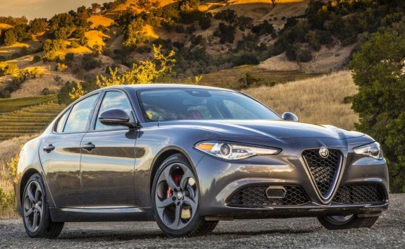 到底有多厉害？阿尔法罗密欧2.0T发动机