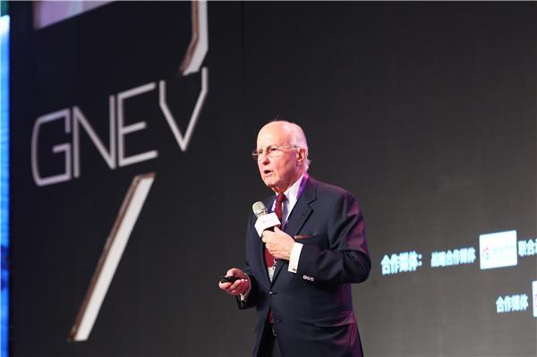 理查德·福斯特：新能源车领域野蛮人代表了未来 创新乃自动驾驶生存之道