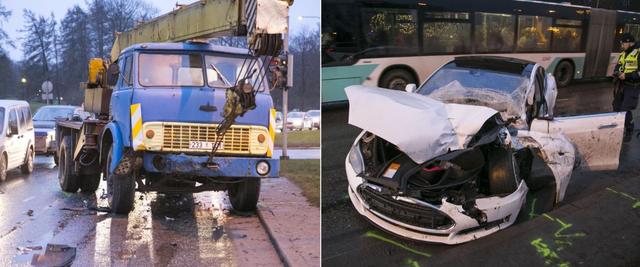 特斯拉Model S与卡车迎面相撞 司机仅受轻伤