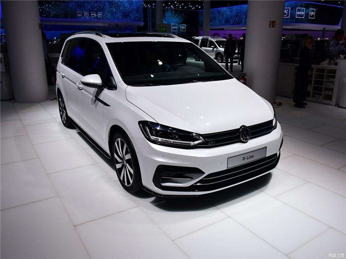 电科技车报：长安凌轩对比大众途安L 配置相当 价格只有一半