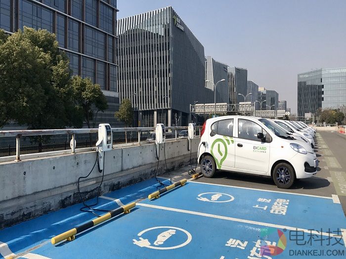 虹桥高铁站上汽安悦充电桩（1）.jpg