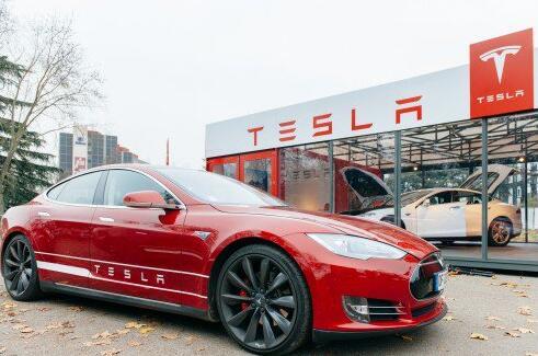 分析师：科技巨头给特斯拉带来的威胁超出预期