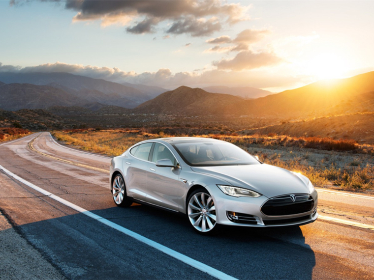 特斯拉Q2营收28亿美元净亏3亿 汽车收入同比翻番