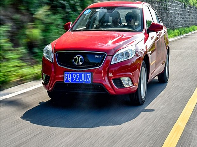 电科技车报:外观内饰皆普通 北汽EU400如何成为业内新谈资