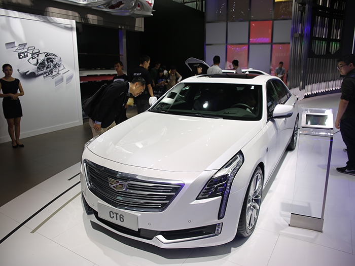  凯迪拉克CT6亮相广州车展：总统级座驾还有混动版