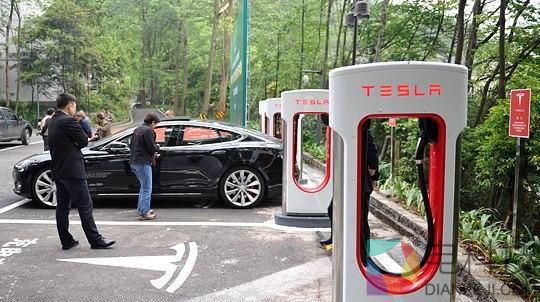 特斯拉在全球拥有1045个超级充电站 却并不欢迎滴滴司机使用