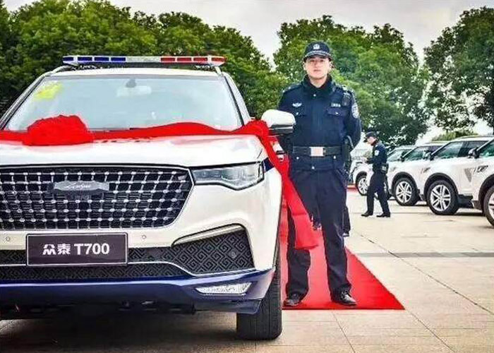 警车2.jpg