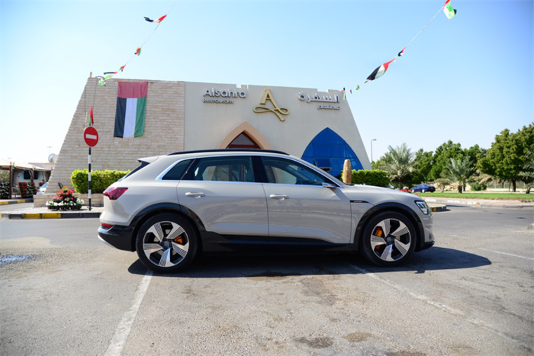 奥迪e-tron：一部重新定义豪华标准且能满足你全部野望的电动SUV