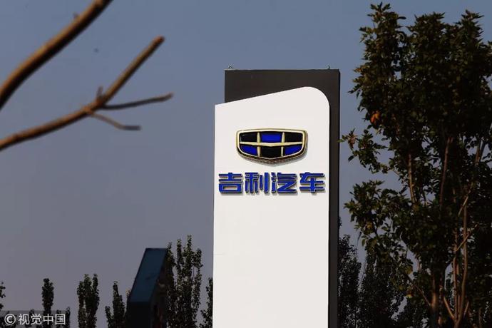 吉利突踩“急刹车”：12月销量暴跌39%市值5天蒸发320亿港元
