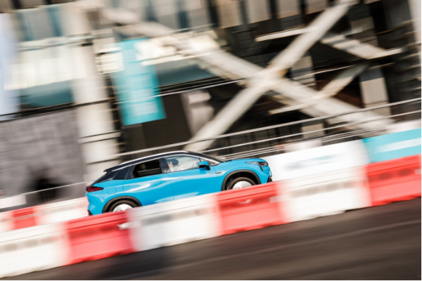 【xinwentonggao】Aion LXshangshifabuhuixinwengao(2)(1)1685.png