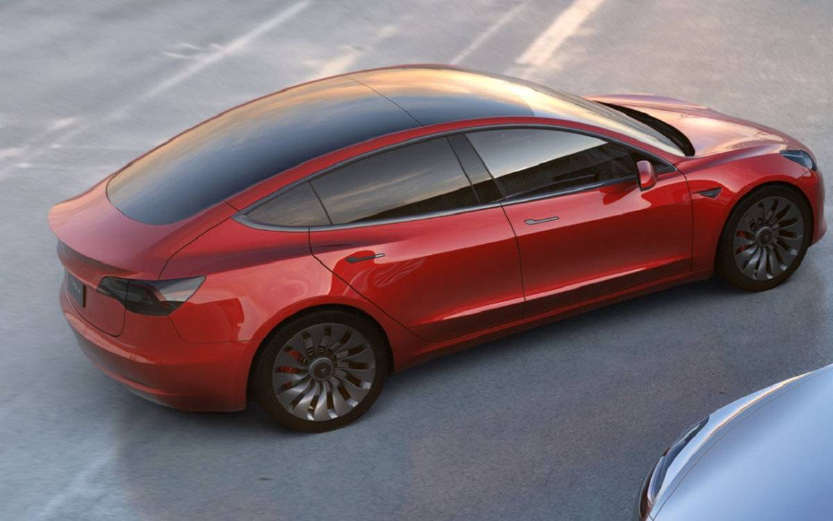  产品负面不断，售价上蹿下跳吓懵消费者，特斯拉国内销量暴跌六成