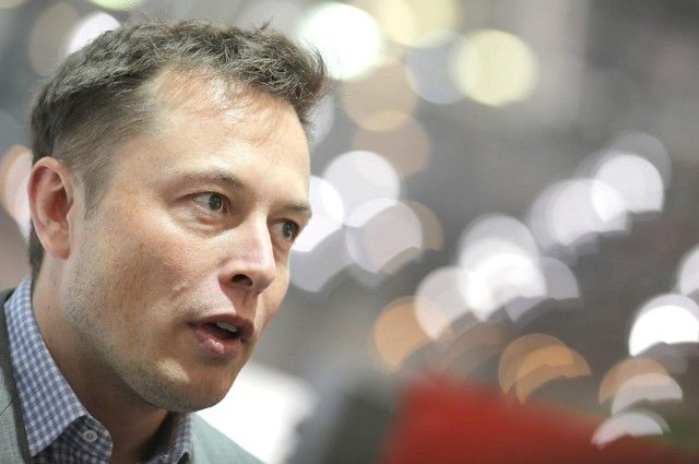 马斯克承认革命性新电池是PPT，特斯拉股价大跌7%