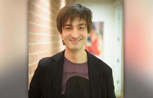 微软的秘密武器：HoloLens或许比Win 10更重要