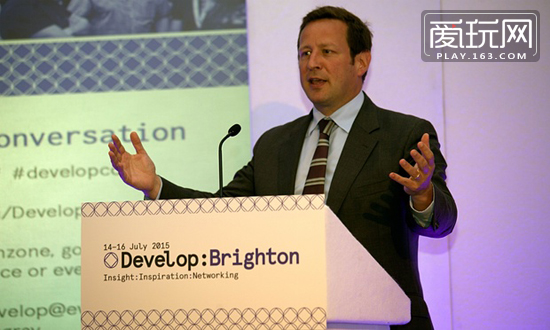 艾德华&middot;维济在展会上发表演讲