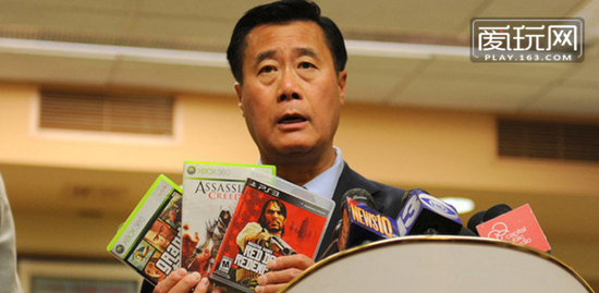 一直反对暴力的余胤良议员