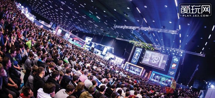观看电竞比赛已成年轻玩家新时尚