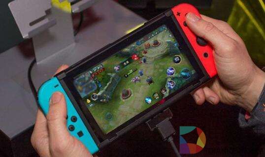 《王者荣耀》Switch版变身正义联盟？存档数据还可与手机版互通