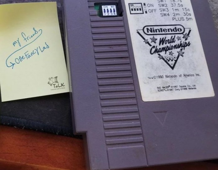 玩家晒《任天堂世界锦标赛》 堪称史上最珍贵游戏卡带