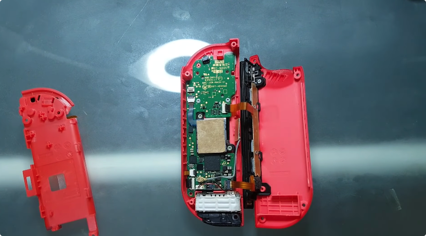  困扰千万Switch玩家的摇杆漂移，不用上法庭，一张纸片就能解决