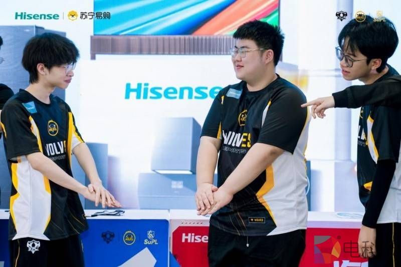 众多狼迷聚首重庆狼队上海见面会，海信跨界模式激发粉丝经济新活力