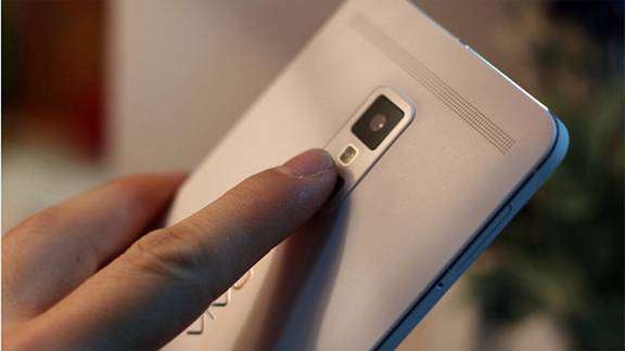 手机部门巨亏18亿 联想裁员迎寒冬