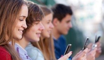 神马搜索推蓝光模式 移动搜索市场上演三国杀