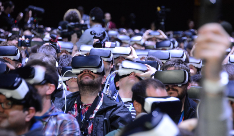 618期间VR眼镜销量增幅达23498%  你被吓到了吗？