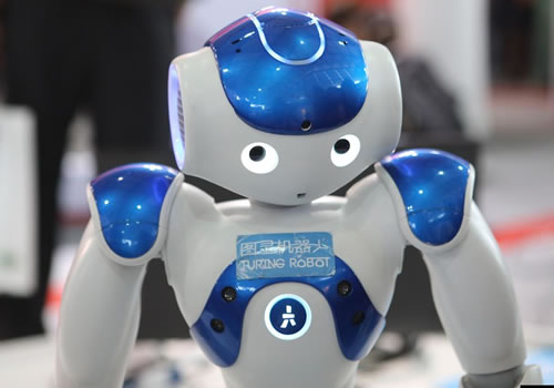 从功能化跨入智能化 机器人产业的未来是什么样的？