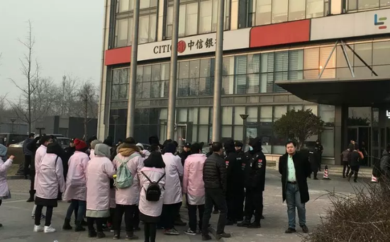 融了168亿 乐视为何还是跟讨债的供应商打群架?