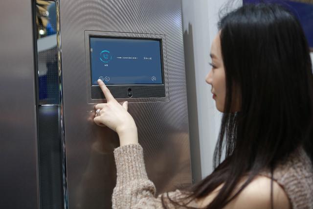 软硬兼施布局云平台 海尔馨厨智能冰箱已拔得头筹