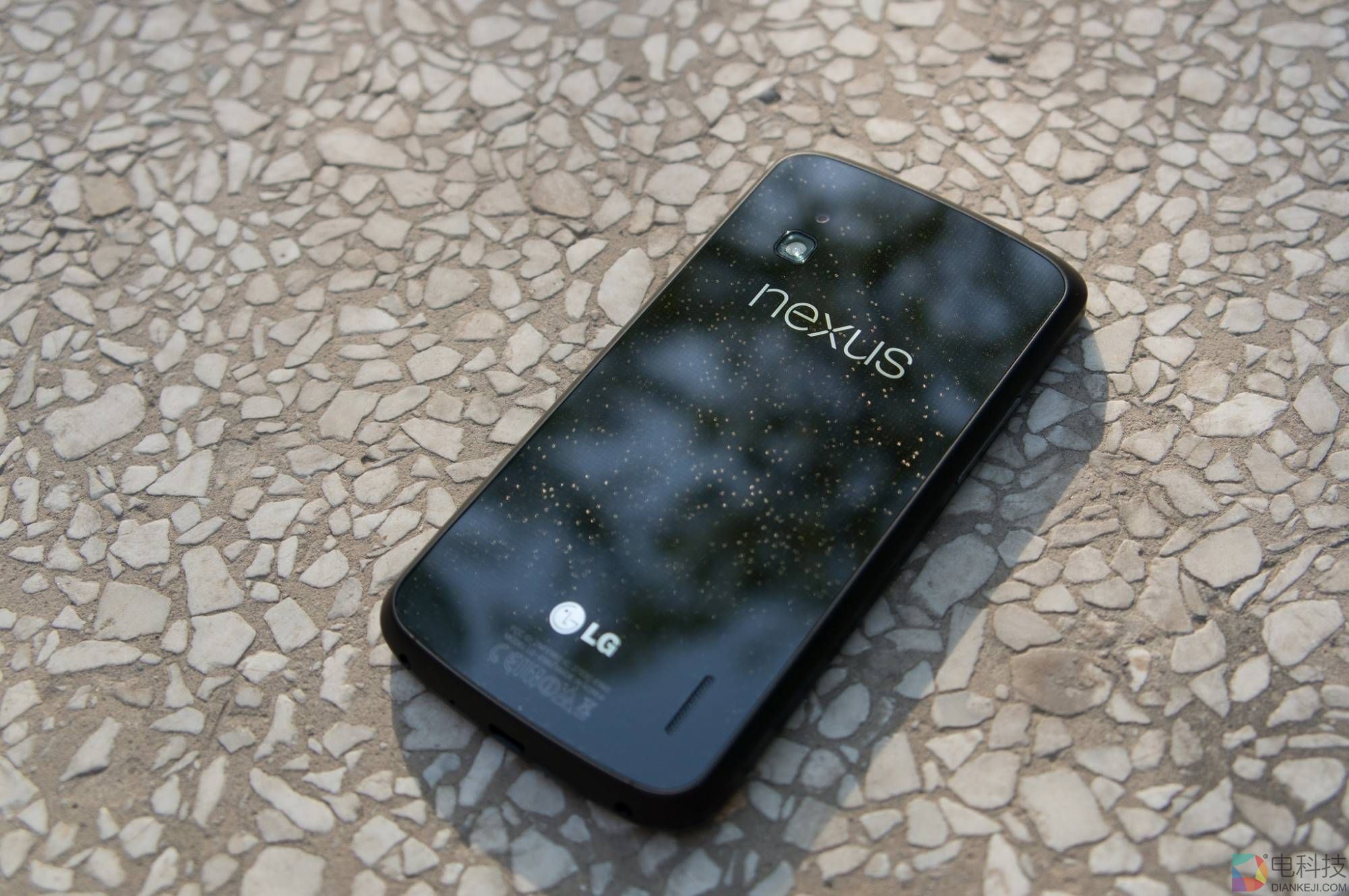 Google-Nexus-4-photo-by-Hao-Ying-e1507241186911.jpg