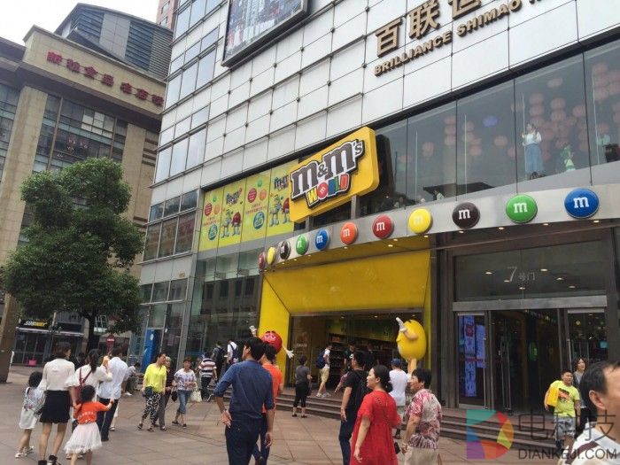 电商“毁灭”实体经济？商场已变成餐馆、儿童乐园