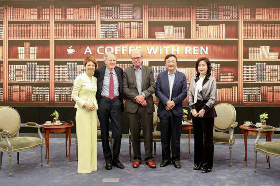 海外市场暴跌40% ，减产300亿美金后，任正非却说华为是不死鸟