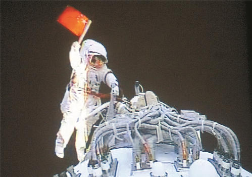 SpaceX升空，映照出落寞的NASA与尚待起飞的中国民营航天