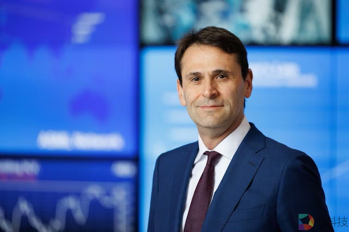 阿斯麦CEO称中国芯片落后西方15年，华为麒麟芯片实际差距几何？