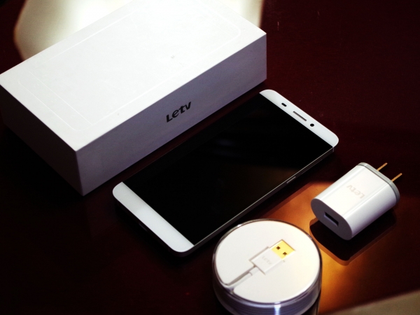 外媒震惊乐视手机颜值爆表   称高端手机市场迎来颠覆者