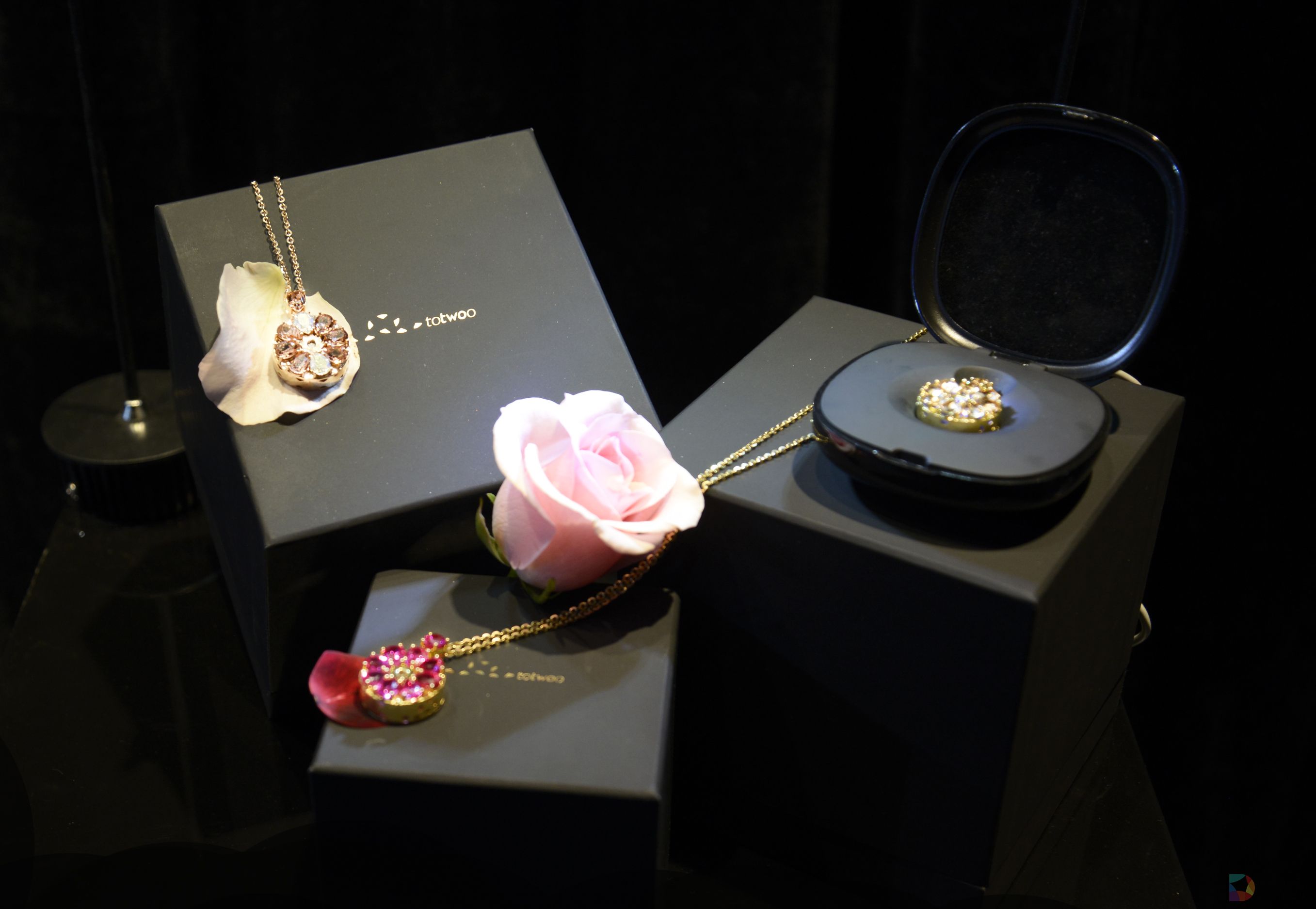 中意混血totwoo 时尚智能珠宝正式开启全球预购