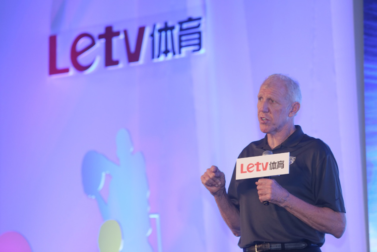 乐视体育赚翻了：一枚台标换个NBA金牌解说