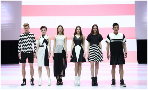 华为手环B3惊艳亮相上海  引领智能穿戴市场