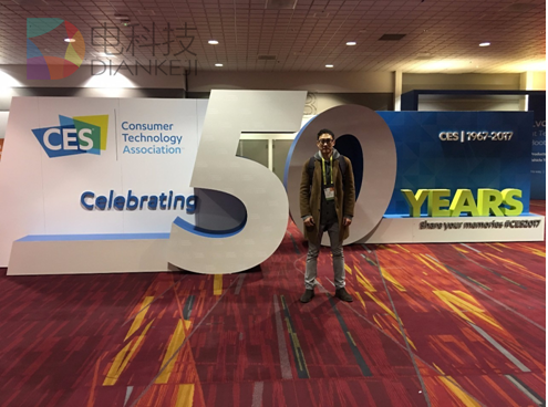 关于 CES 2017 VR 产业， Nibiru海外事业部总裁贾涛认为： “表面‘风平浪静’，实则‘暗流涌动’”