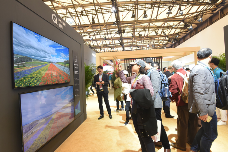 “家电时装周”大秀开场 三星QLED TV掀量子点旋风