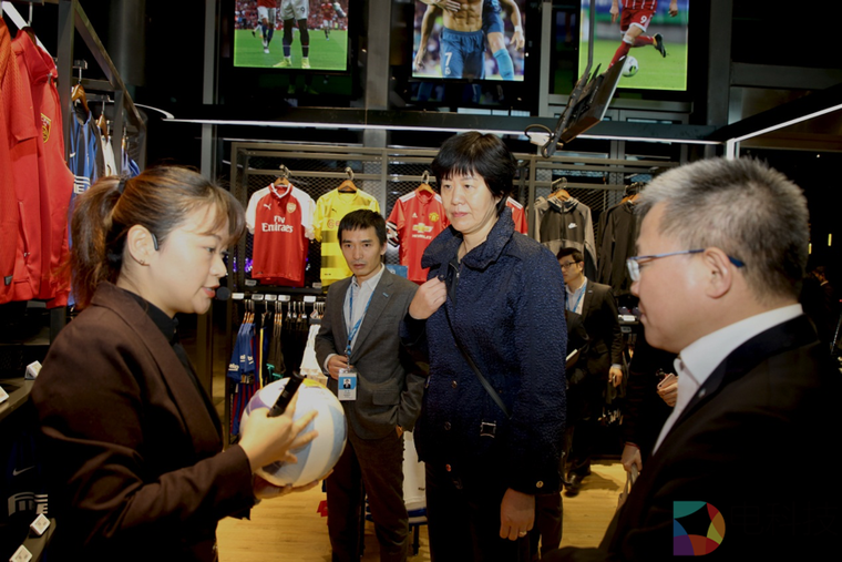 张近东会面郎平  企业家精神与女排精神相约双十一