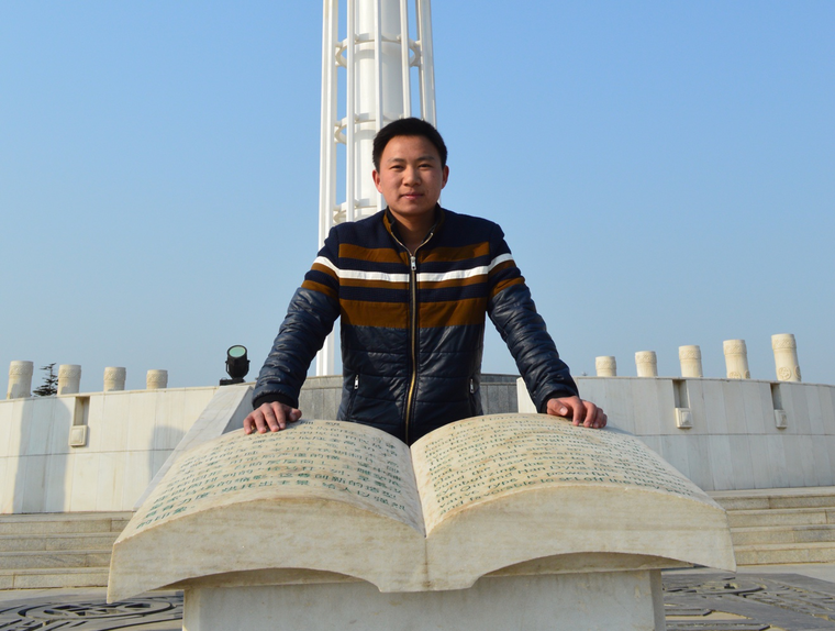 第一批90后已经把AI玩出花：骗女朋友、画猫、森林防火、汉字识别