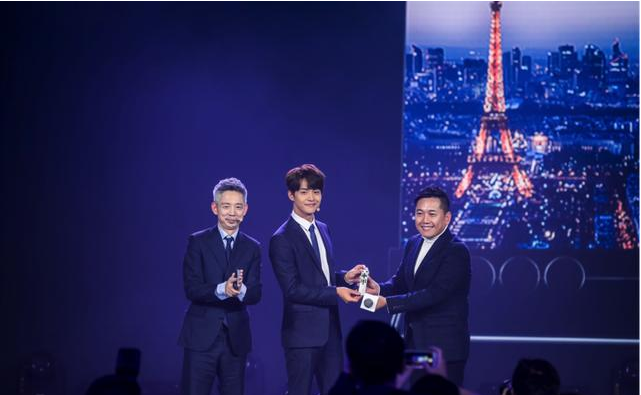 马天宇助阵 TCL发布三款全新电视机 硬件系统内容服务全升级